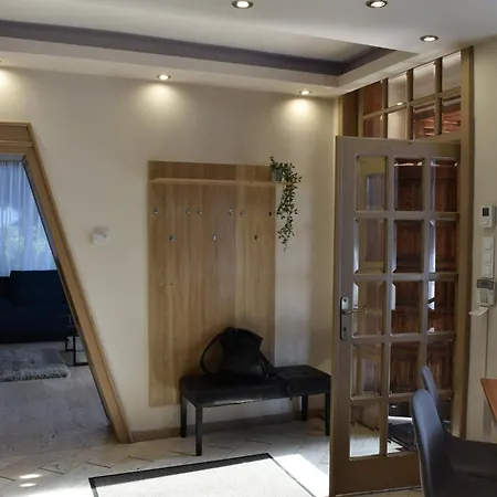 Partyhaz Villa