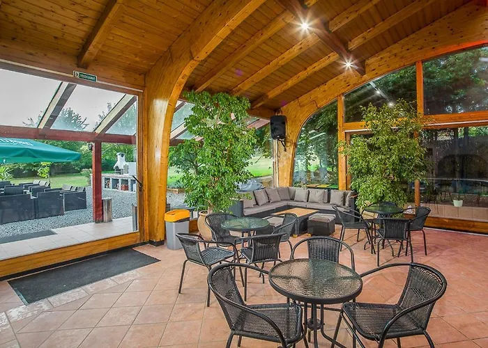 Villa Partyhaz Godollo