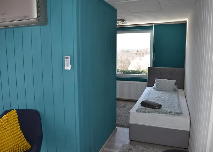 Partyhaz Villa